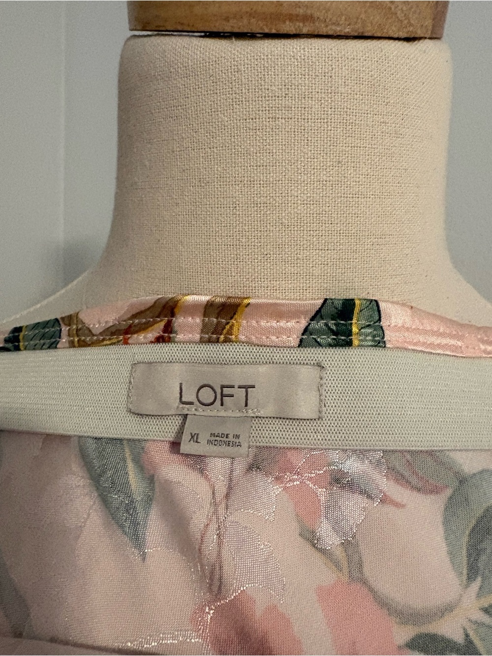 LOFT Maxi Skirt in Peach Floral - Picture 6 of 6
